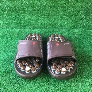 BYRIVER Deep Tissue Foot Massager Massage Slippers Sandals